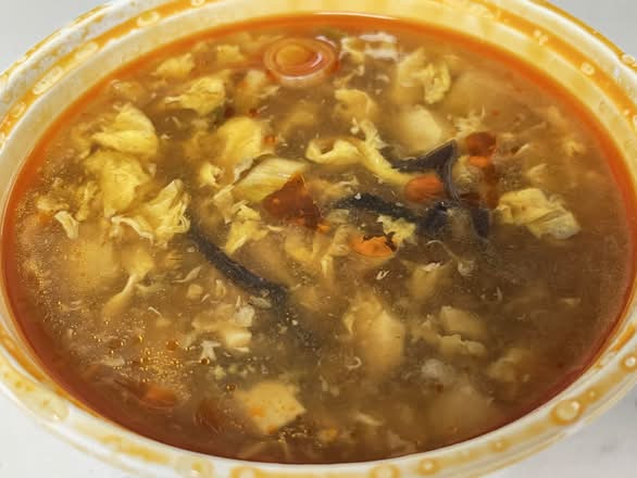 14. Seafood Hot and Sour Soup 海鮮酸辣湯
